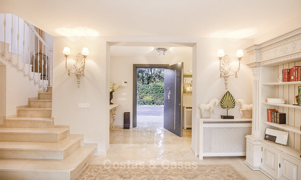 Stylish modern contemporary luxury villa for sale, beachside between Estepona and Marbella 11652