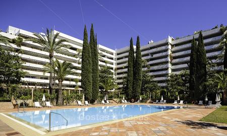 Luxury second line beach apartment in an exclusive complex for sale, centre of Marbella 11880