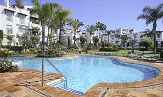 Modern, fully renovated apartment in a beachside complex for sale, New Golden Mile, between Marbella and Estepona 12240 
