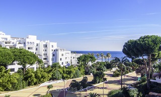 Attractive penthouse apartment with amazing sea views in a frontline beach complex for sale, Puerto Banus, Marbella 13247 