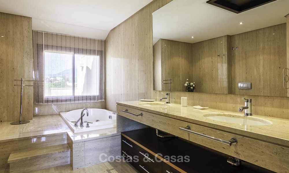 Exceptional luxury beachfront penthouse apartment for sale in a prestigious complex, Puerto Banus, Marbella 13882