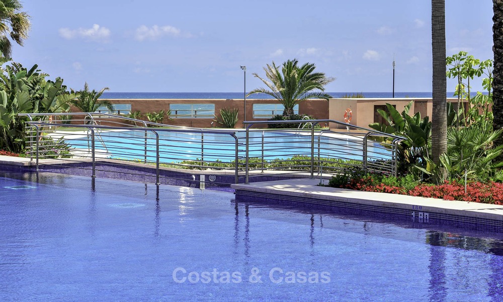 Exceptional luxury beachfront penthouse apartment for sale in a prestigious complex, Puerto Banus, Marbella 13933