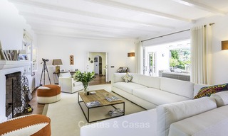 Charming renovated Mediterranean style villa with sea views on a large plot for sale in Benahavis - Marbella 14132 