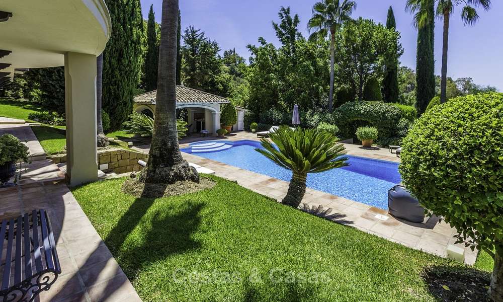 Charming renovated Mediterranean style villa with sea views on a large plot for sale in Benahavis - Marbella 14152