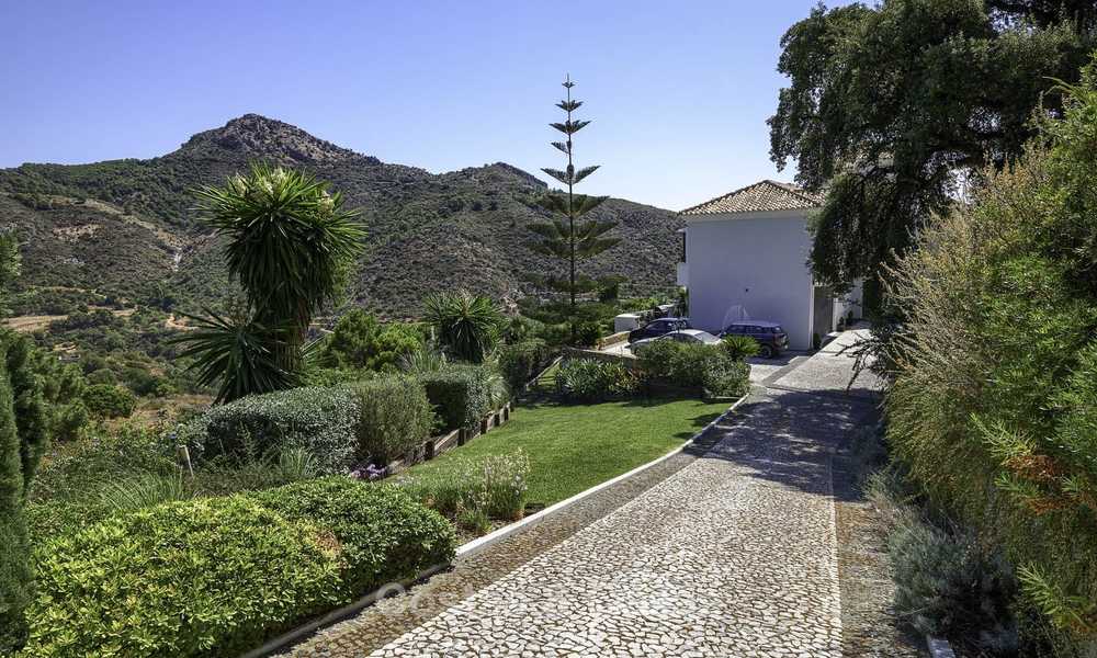 Charming rustic-modern luxury villa for sale with fantastic views in a gorgeous country estate, Benahavis - Marbella 16137