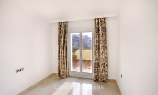 Attractive 3-bed penthouse apartment with spacious terraces and panoramic views for sale, Benahavis - Marbella 17592 
