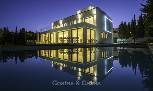 Contemporary villa for sale, furnished and move-in ready, Golf valley, Nueva Andalucia, Marbella 19283