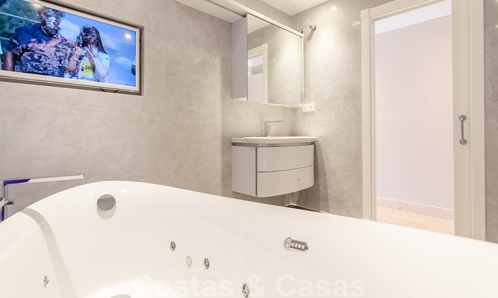 Attractive fully renovated apartment in a prestigious complex for sale, Nueva Andalucia, Marbella 20636