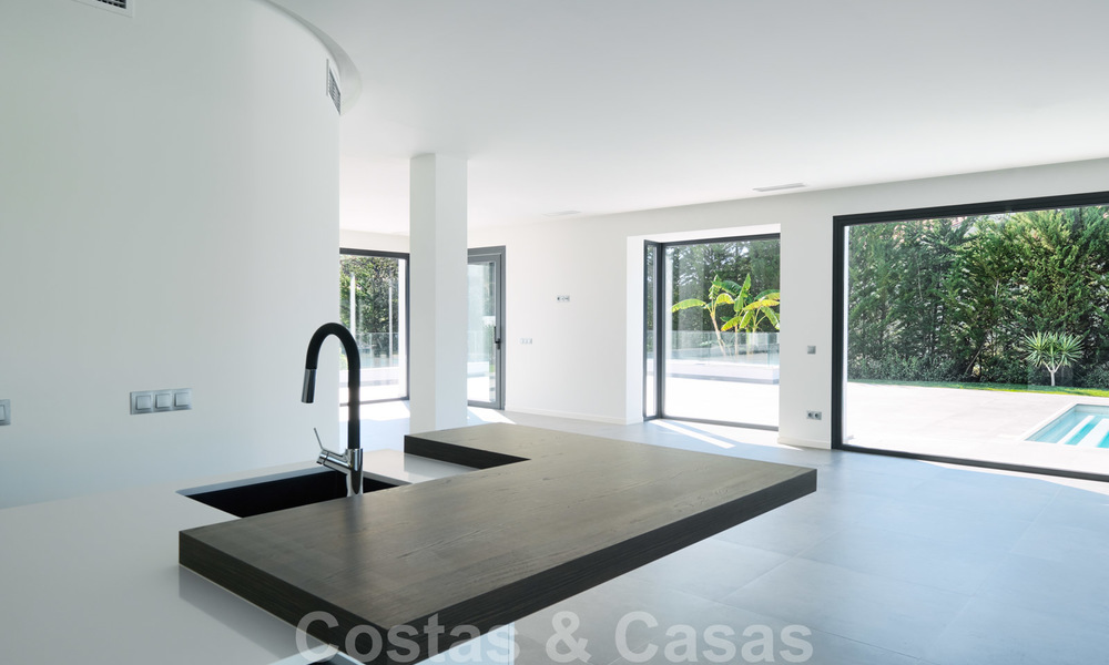 Exquisite new contemporary villa for sale, ready to move into, East Marbella 21776