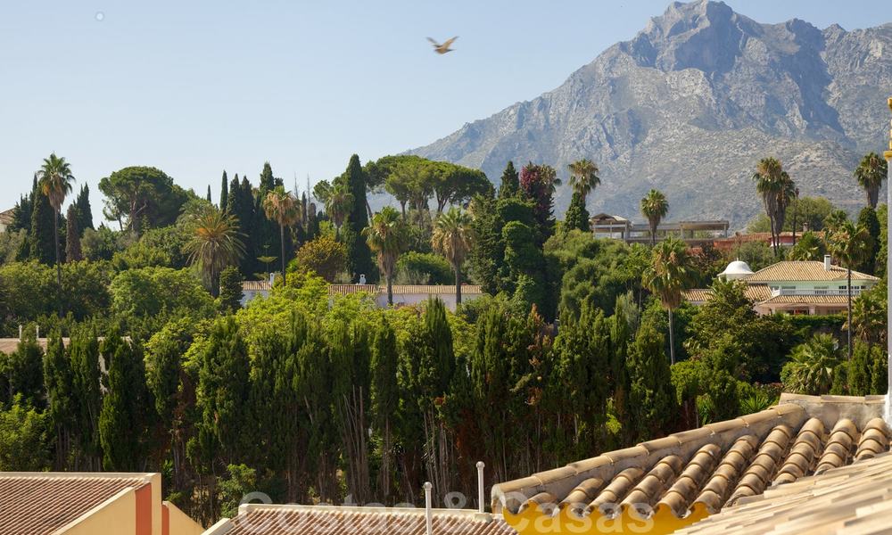 Cosy penthouse with sea views for sale, walking distance to amenities and beach, Golden Mile, Marbella 22323