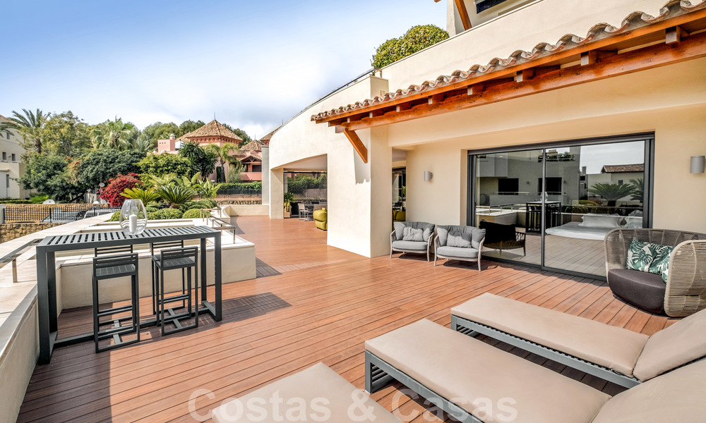 Exclusive modern apartment for sale with a contemporary luxury interior in Sierra Blanca, Golden Mile, Marbella 24985