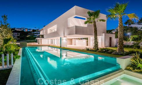 Ready to move in, ultra-modern luxury villa for sale with sea views in Marbella - Benahavis 35663
