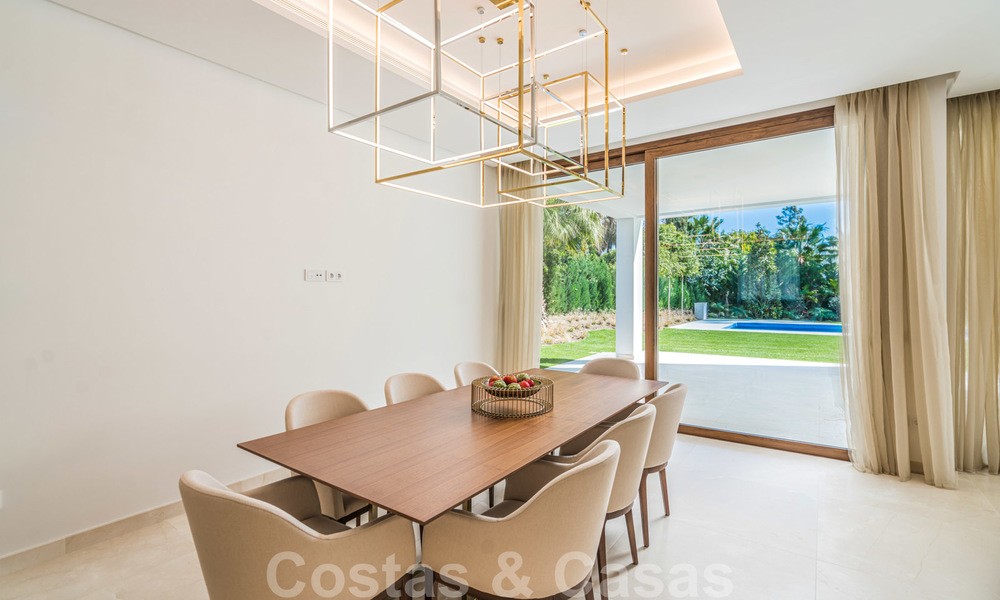 Move in ready, modern beachside villa for sale in the prestigious Guadalmina Baja in Marbella 26075
