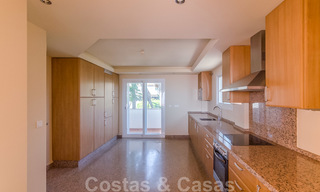 Penthouse apartment for sale, first line beach with panoramic sea view in Estepona 26170 