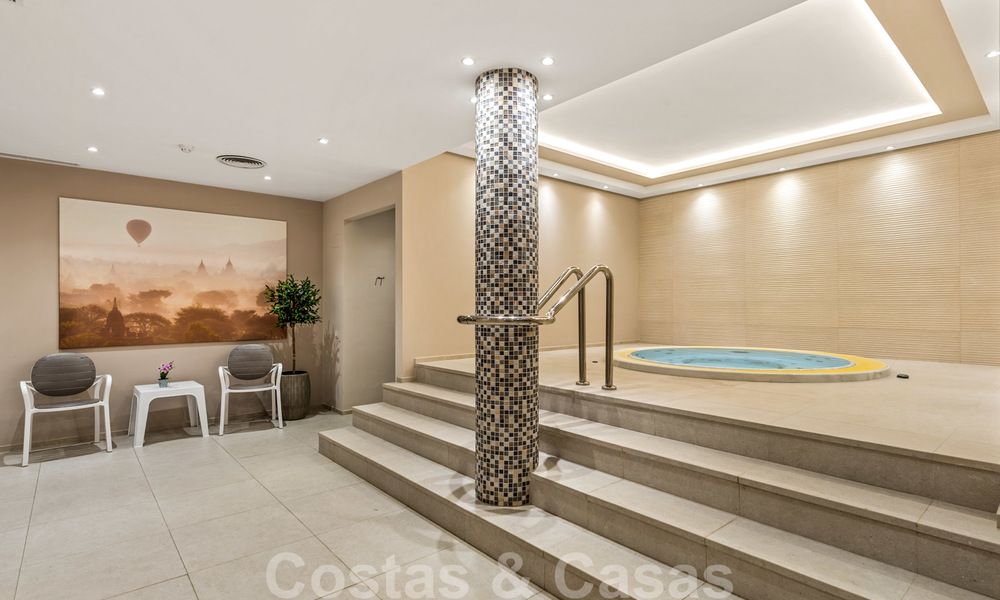 Renovated luxury apartment for sale, first line golf Las Brisas in Nueva Andalucia, Marbella 26571