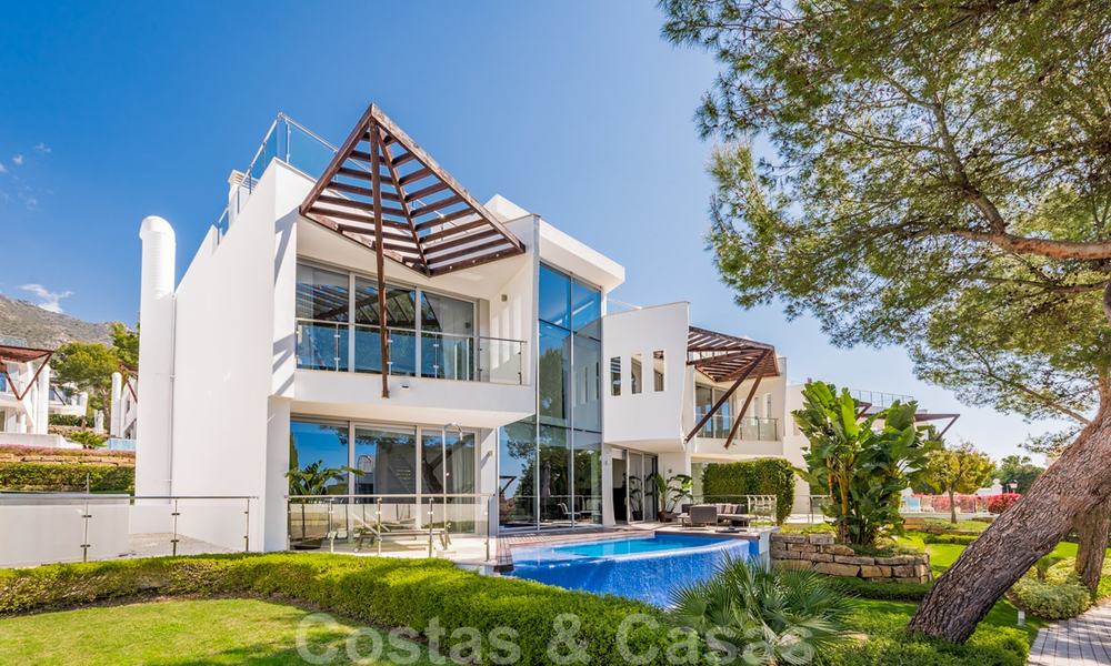 Modern semi-detached villa for sale in the exclusive Sierra Blanca, Marbella. The cheapest in the complex. 26479