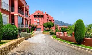 Spacious apartment with a large terrace and private garden with panoramic views of the coast and the sea in Benahavis - Marbella 27125 
