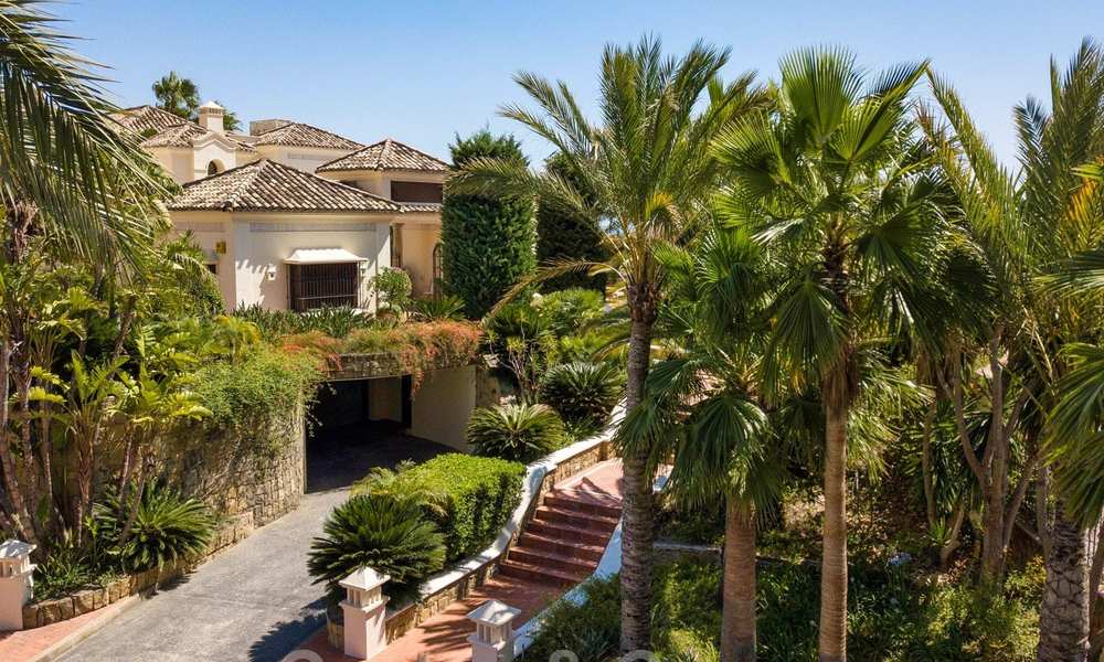 Traditional classic Mediterranean luxury villa for sale with stunning sea views in a gated community on the Golden Mile, Marbella 27267
