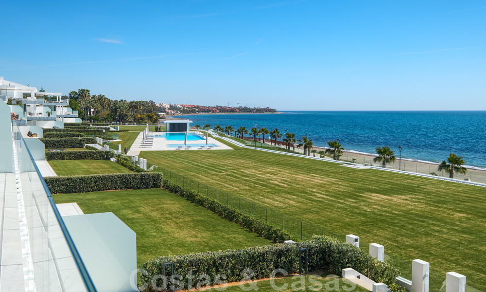 Private resale! Brand new on the market. Ultra deluxe avant garde beach front apartment for sale in an exclusive complex on the New Golden Mile, Marbella - Estepona 28687