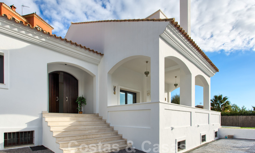For sale, renovated villa with a contemporary interior on the New Golden Mile, Marbella - Estepona 29362