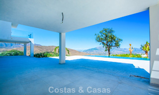 Modern new build villa with panoramic mountain- and sea views for sale in the hills of Marbella East. Almost ready. 57681 