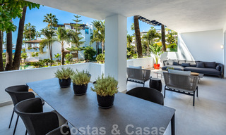 Luxurious fully renovated apartment with stunning sea views for sale in Puente Romano - Golden Mile, Marbella 29902 
