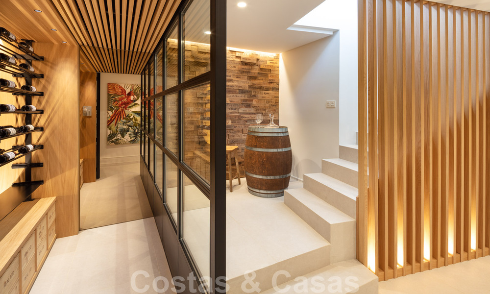 Elegant new built villa for sale with beautiful views of the La Concha mountain in Nueva Andalucia - Marbella 30074