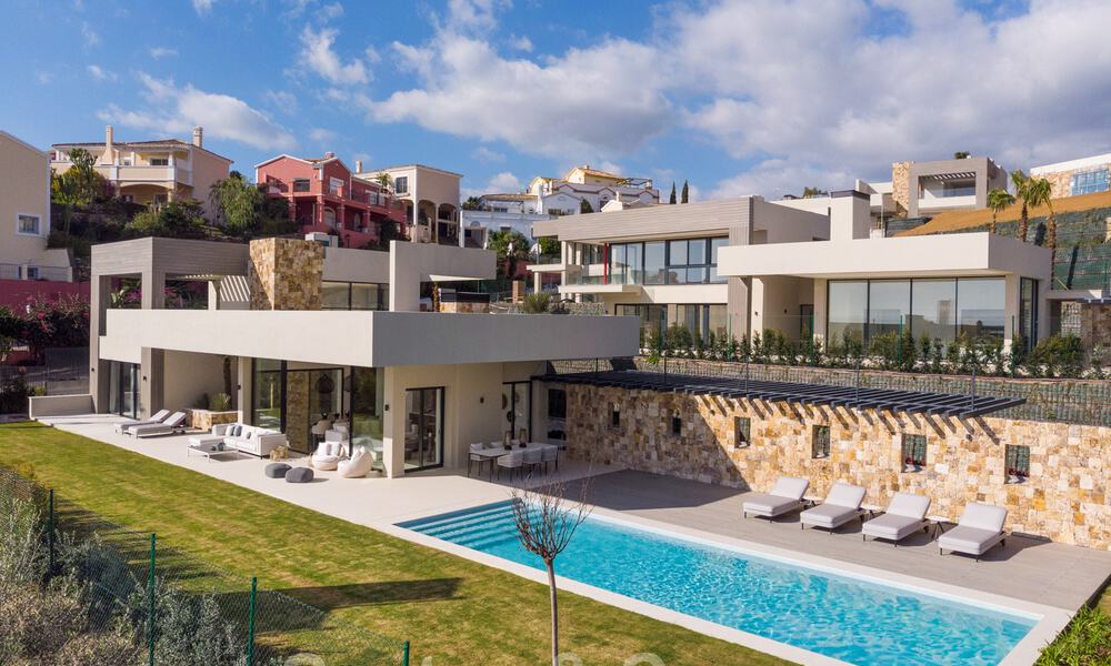 Last villa! Contemporary modern newly built villa with sea views for sale in Nueva Andalucia, Marbella 30334
