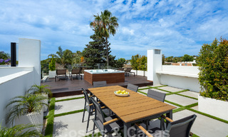 Top location, modern luxury villa for sale in a well-established beachside urbanisation on the Golden Mile in Marbella. Ready to move in. 57231 