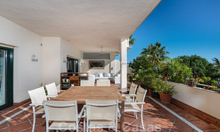 Spacious luxury flat with a large terrace in a small residence on the Golden Mile for sale in Marbella 31449 