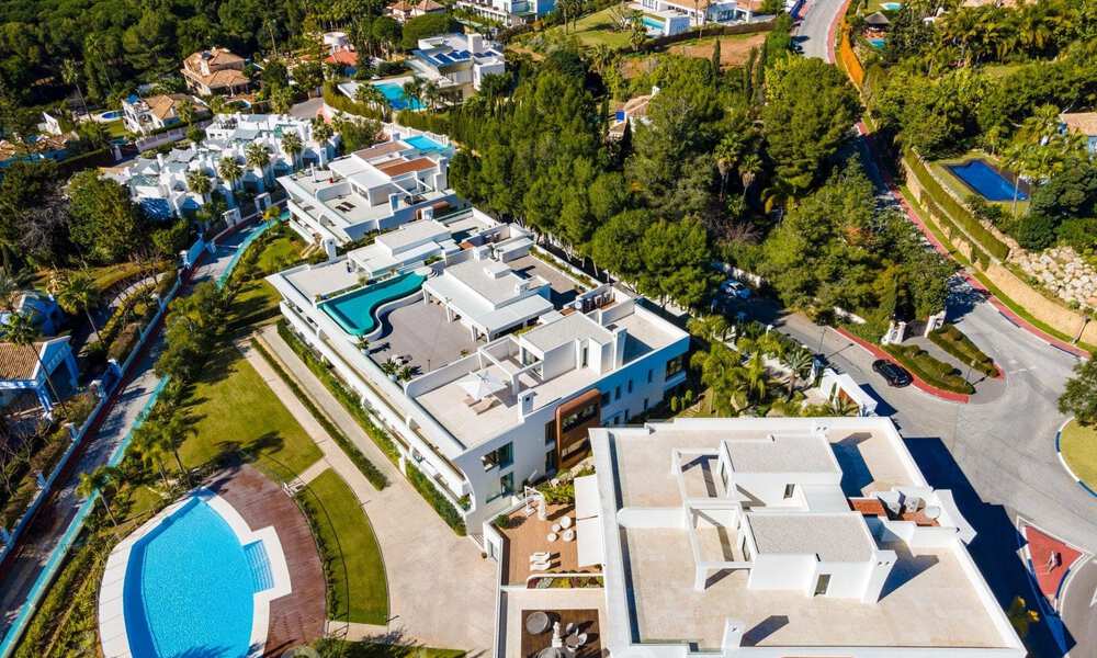 Spacious, modern design penthouse apartment with stunning sea views for sale in Sierra Blanca on the Golden Mile, Marbella 32690