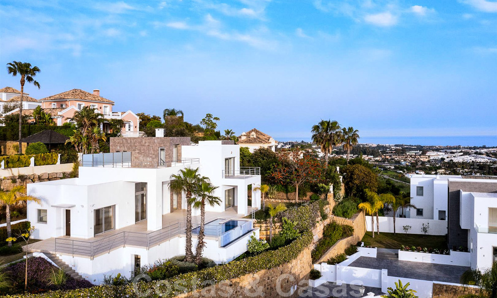Ready to move in, new modern luxury villa for sale with sea views in Marbella - Benahavis in gated community 33586