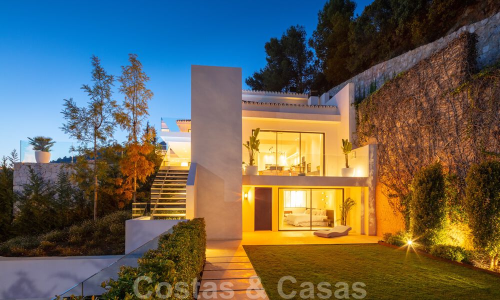 Modern Mediterranean design villa for sale with panoramic sea views in Cascada de Camojan, Golden Mile, Marbella 34325