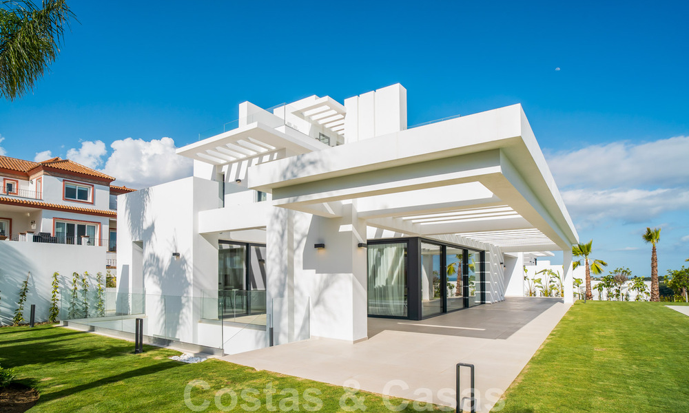 Ready to move in, modern new build villa for sale in a five star golf resort in Marbella - Benahavis 34564