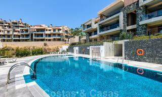 New penthouse with panoramic coastal views for sale in a beautiful mountainside estate, Benahavis, Marbella. Ready to move in. 35492 