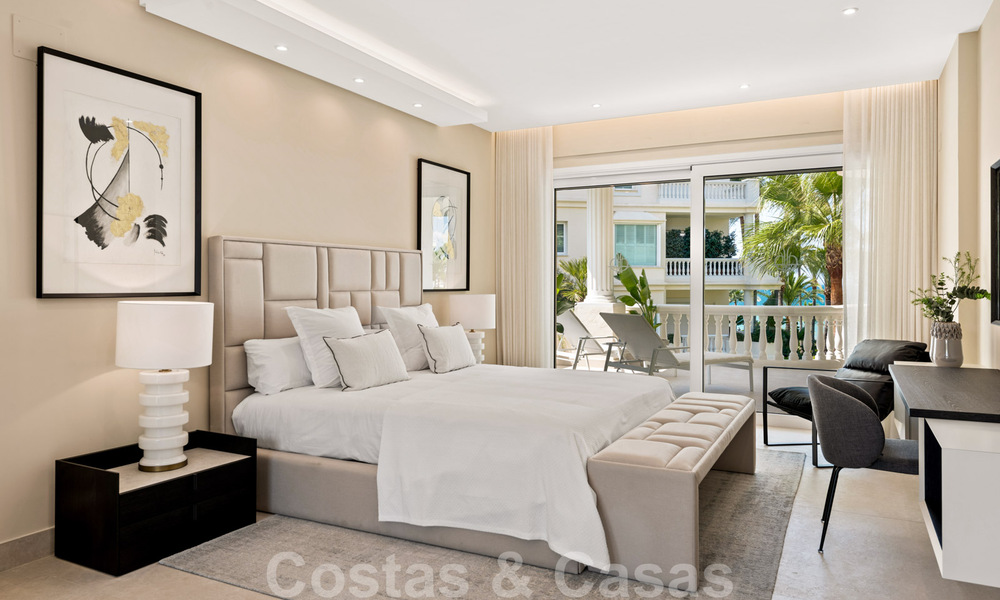 Exclusive apartment for sale with sea views in a frontline beach complex on the New Golden Mile, Marbella - Estepona 35569
