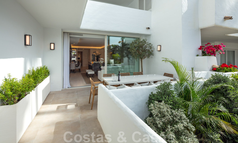 Luxuriously renovated 4-bedroom apartment for sale in Puente Romano - Golden Mile, Marbella 35939