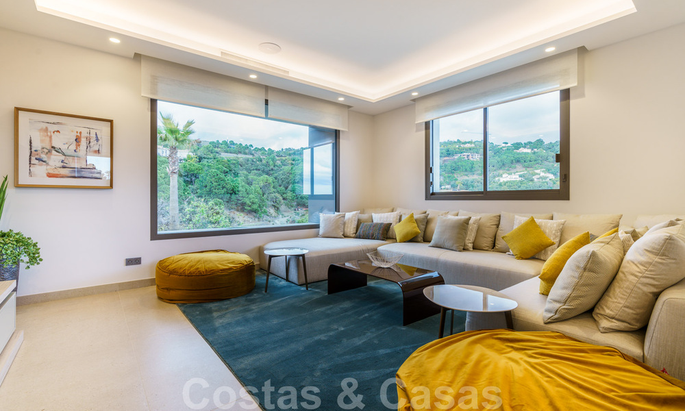 New build luxury villa for sale with sea views in the exclusive La Zagaleta Golf Resort, Benahavis - Marbella. Ready to move in. 40140