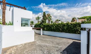 Modern beachside villa for sale in East Marbella with sea views, a stone's throw away from beautiful and cozy beaches 36452 