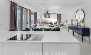 Ready to move in, modern, ultra-luxury apartment for sale, frontline beach, with open sea views, between Marbella and Estepona 38444 