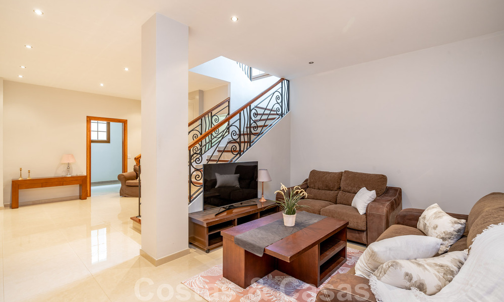 Elegant, Spanish luxury villa for sale on large plot in Mijas, Costa del Sol. Ready to move in. 38965