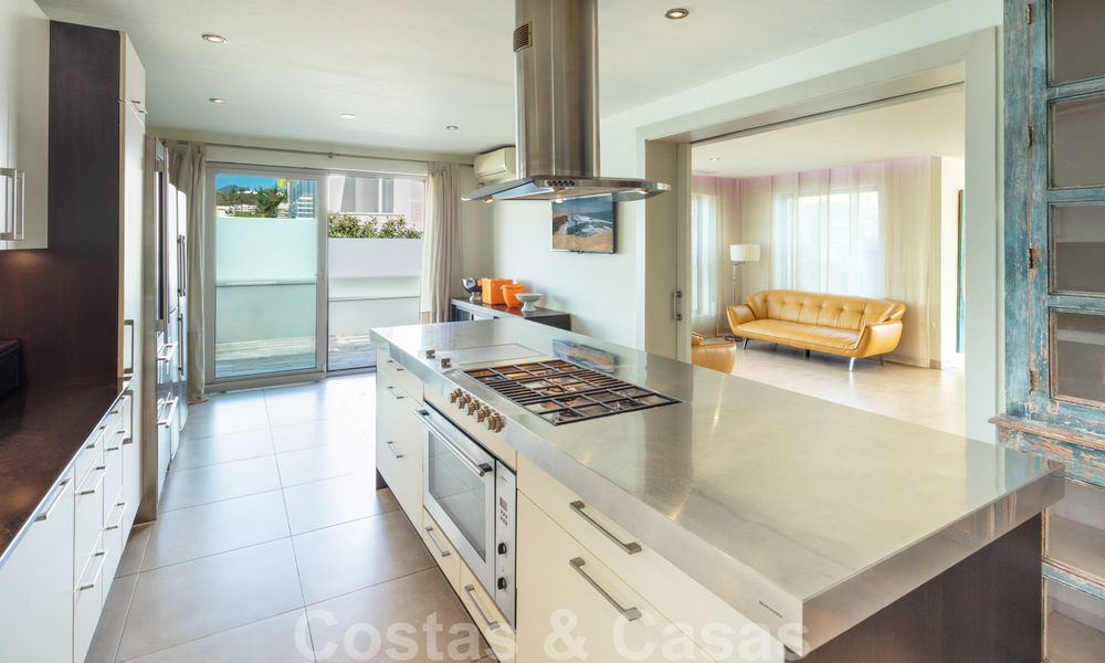 Contemporary, luxury villa for sale, frontline Las Brisas golf with stunning views in Nueva Andalucia, Marbella 39252