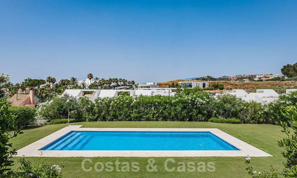 Modern luxury villa for sale in gated residential area in Nueva Andalucia, Marbella 39396