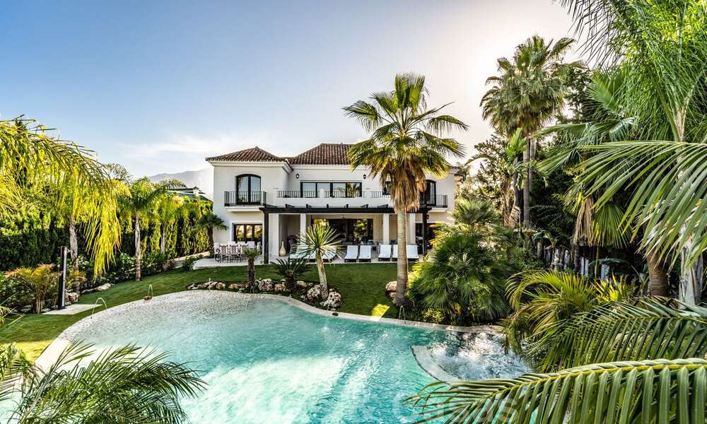 Contemporary, Mediterranean, luxury villa for sale in Nueva Andalucia, Marbella 40986