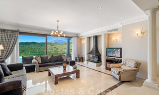 Luxury villa in a classical Mediterranean style for sale with sea views in Benahavis - Marbella 41979 