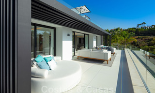 Beautiful, contemporary villa for sale in the heart of Nueva Andalucia's golf valley in Marbella 43040 