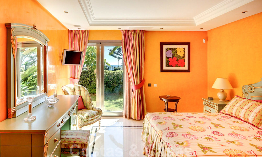 For Sale in Puerto Banus, Marbella: Exclusive beachfront garden apartment 23046