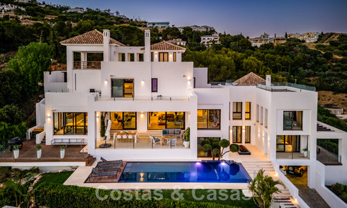 Contemporary, elevated luxury villa for sale with panoramic sea views situated in Marbella East 43863