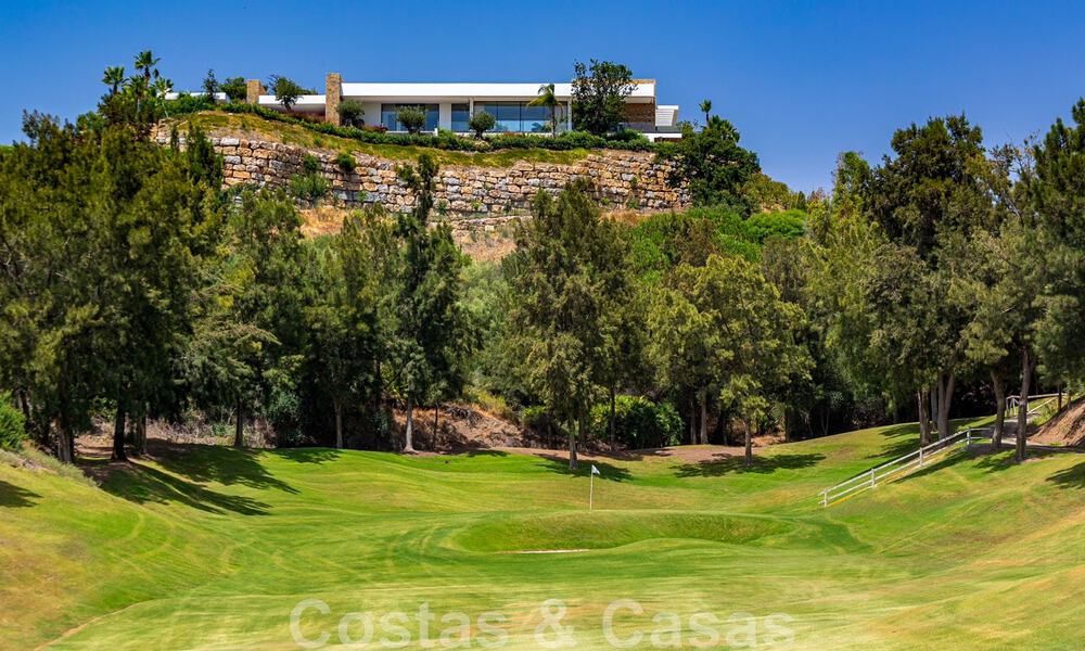 Phenomenal contemporary luxury villa for sale, directly next to the golf course with sea views in a gated golf resort in Marbella - Benahavis 43979