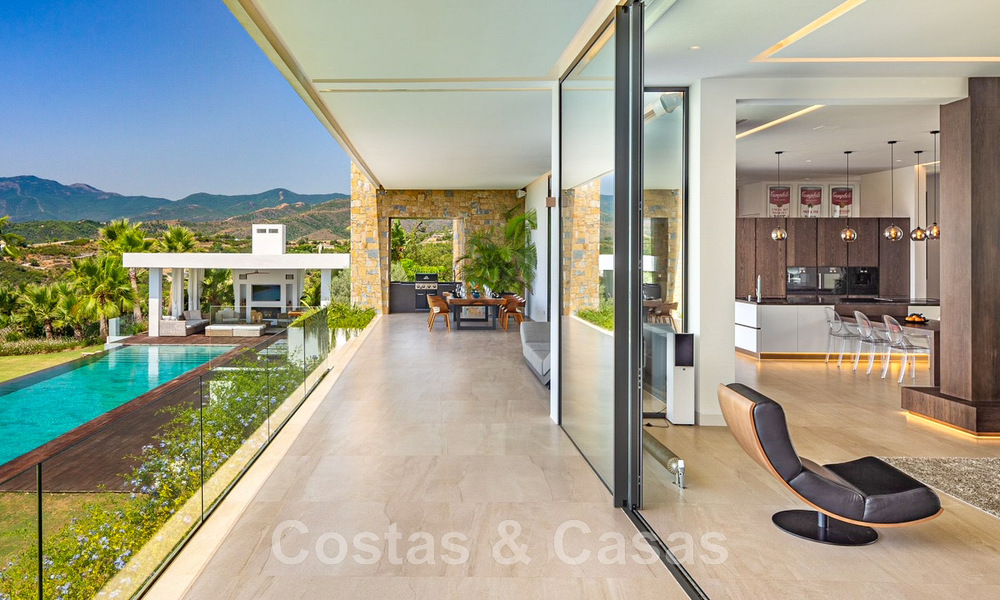 Phenomenal contemporary luxury villa for sale, directly next to the golf course with sea views in a gated golf resort in Marbella - Benahavis 43986